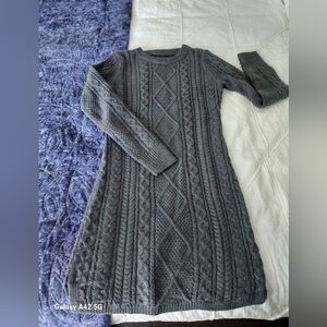 Merona Gray Crew Neck Sweater with Intricate Knit Design